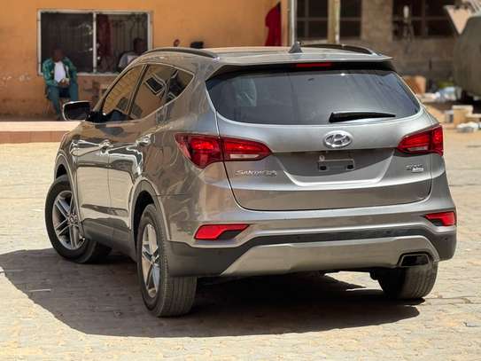 Hyundai santa fe image 5