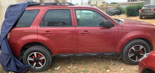 Ford Escape Carré image 1