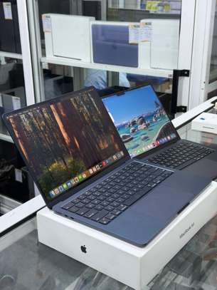 MacBook Air 2022 16go de Ram image 2