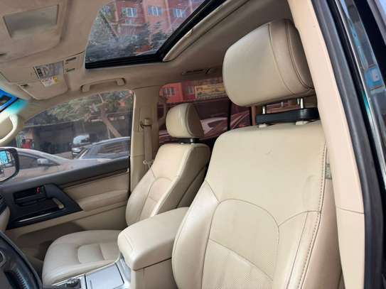 Toyota Land Cruiser V8 – 2021 image 5