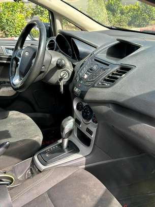 Ford fiesta image 2