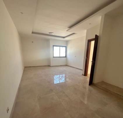 Villa à vendre F4 à Zac Mbao Cite Khalifa image 2