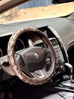 Renault latitude image 10