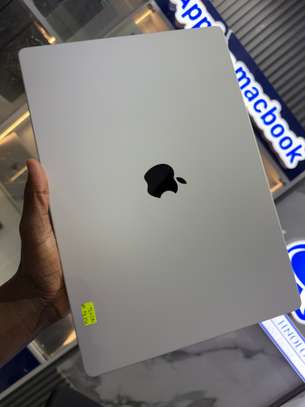MacBook Pro M2 Pro 16 Pouces SSD 1To Ram 16Go image 6