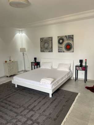 Appartement Meublé à Louer aux Point E image 3