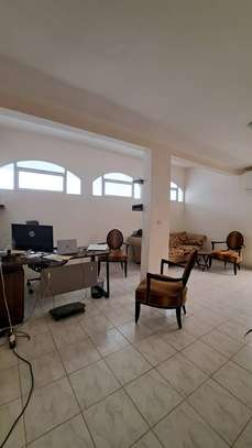 SPACIEUX DUPLEX F6 A LOUER AUX ALMADIES image 14