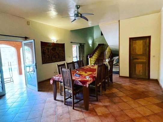 Villa en titre foncier à vendre à Mbour image 4