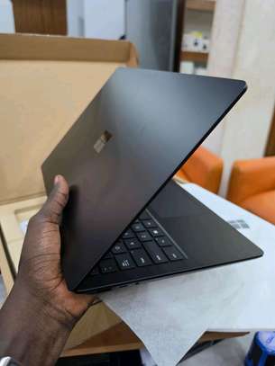 Microsoft surface laptop 4 image 2