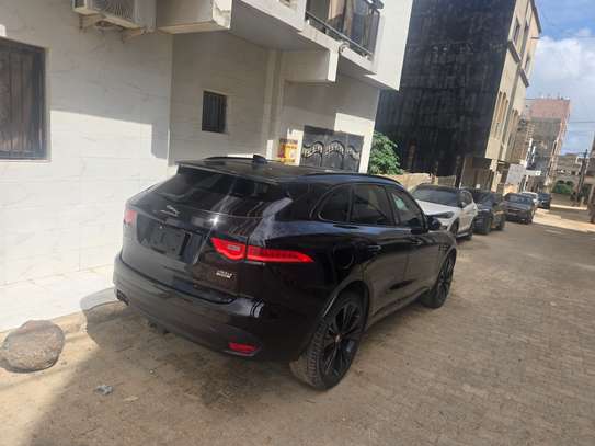 Jaguar Fpace 2018 image 5
