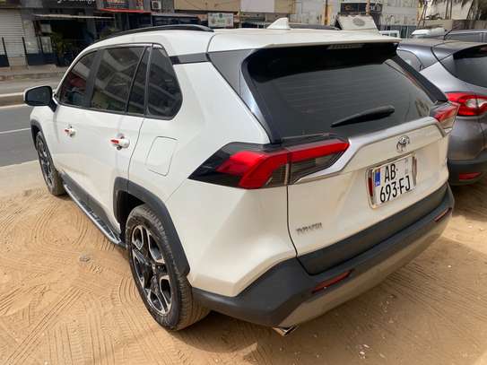 Toyota rav4 2020 image 3
