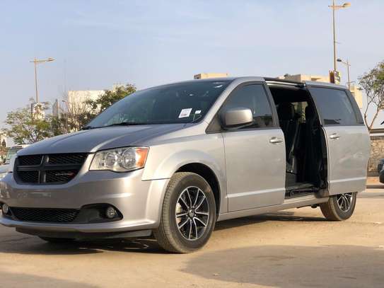 Dodge caravane 2018 location image 2