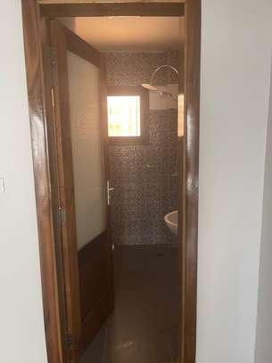 Appartement 3 pieces à louer mamelle mbackiyou faye image 1