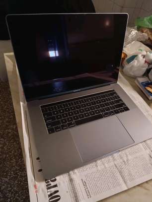MacBook Pro 15 Pouces 2016 i7 16 Go 512 Go image 2