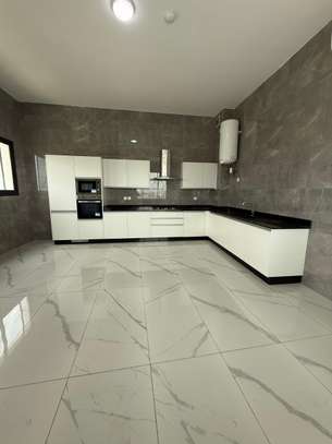 Duplex à louer point 5 chambres image 4