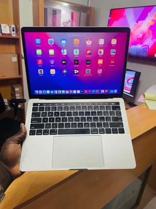 Macbook Touch Bar 2016 - SSD 512gb - Ram 16gb - Core i5 image 5