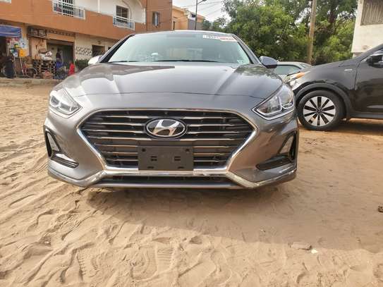 Location Hyundai Sonata 2018 Full option image 3