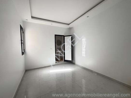 Ref_2927_GL Appartement à louer à sacré cœur 3 image 1