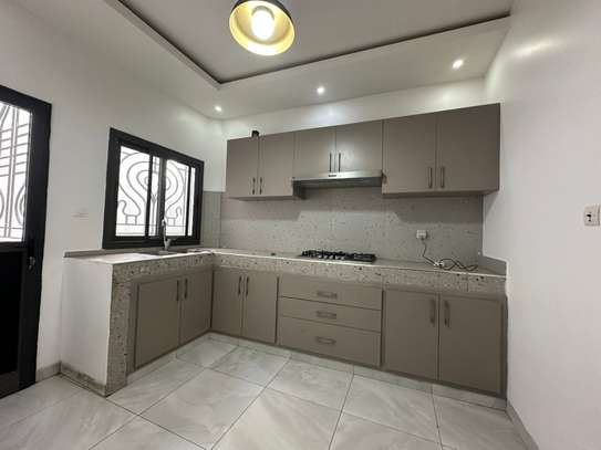 Appartement f4 à louer à Yoff Onomo image 7