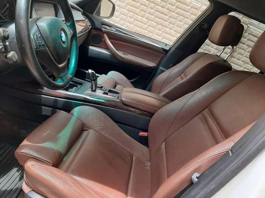 BMW très belle et très confortable image 2