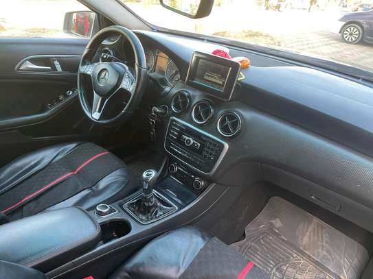 Mercedes Benz 200C image 3