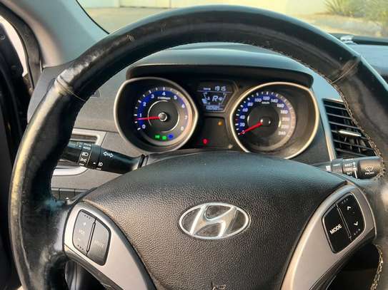 Hyundai Avante 2015 image 5