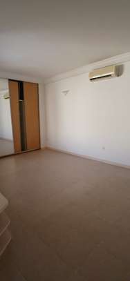 TRES BELLE VILLA A LOUER image 9