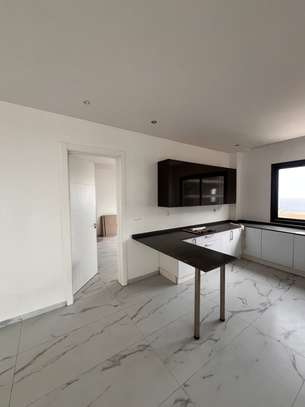 F4 CORNICHE ALMADIES image 7