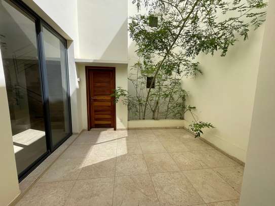 Villa contemporaine à louer Almadies image 3