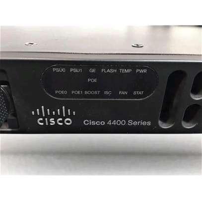 Routeur Cisco 4431 image 3