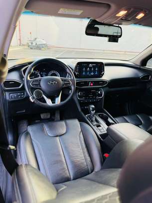 Hyundai santafe 2019 image 5