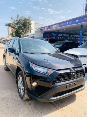 Toyota rav4 xle 2020 image 5
