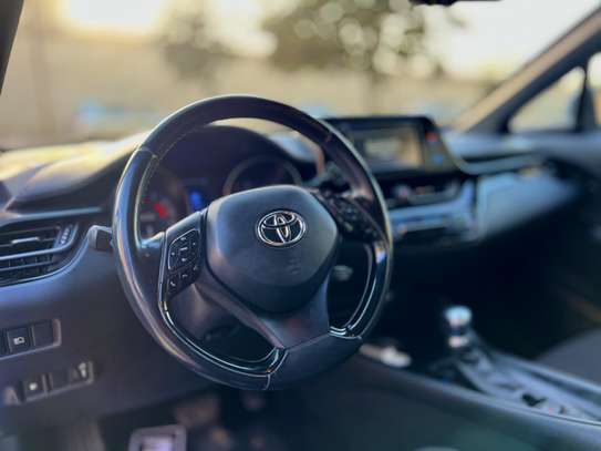 TOYOTA CH-R 2018 image 5