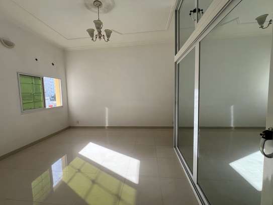 Appartement F4 à louer point E image 8