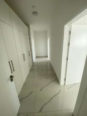 APPARTEMENT F4 NEUF HAUT STANDING POINT E image 7