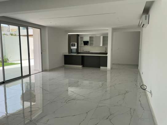 Bel appartement aux Almadies image 9