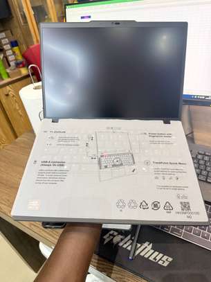 Écran portable 14" Full HD USB-C noir compact image 6