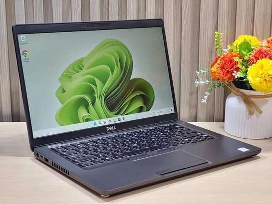 Dell Latitude 5400 image 3