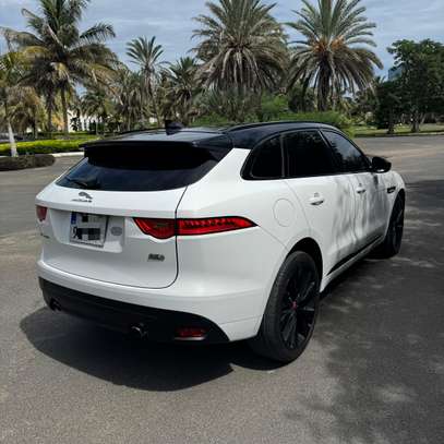 Jaguar  Modèle:F-pace R-sport  Année:201 image 10