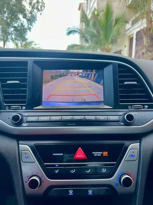 HYUNDAI ELANTRA 2018 image 6