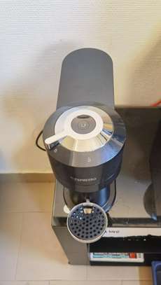 Machine à café Nespresso image 2