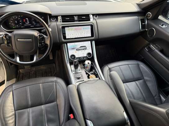 Range Rover Sport image 10