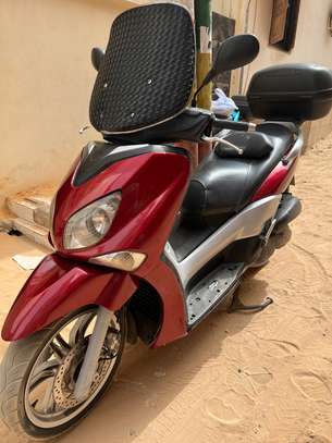 Moto x-city 250cm3 image 2