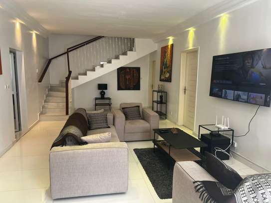 Villa meublée à louer aux Almadies côté Corniche image 1