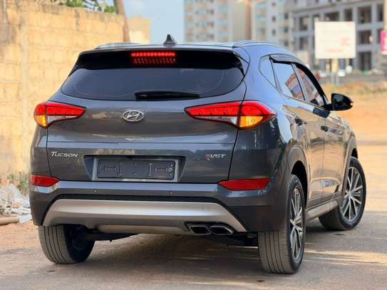 HYUNDAI  TUCSON 2017 image 12