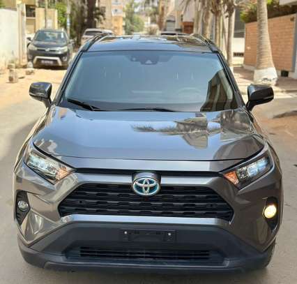 Toyota rv4  Anneee 2019 image 2