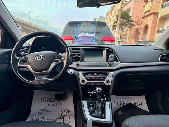 Hyundai Elantra image 15