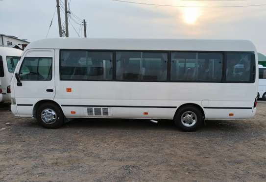 minibus de 11, 14 et 27 places image 4