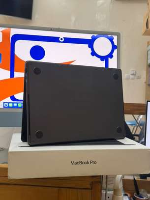 MacBook Pro 14" M4 Pro (24 Go RAM / 512 Go SSD) image 5