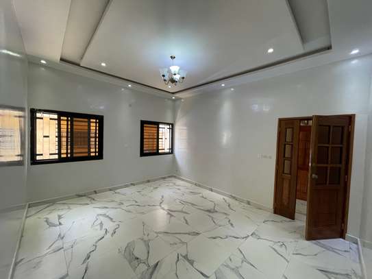 Appartement 2 chambres, Salon, 3 cours, espace familiale image 13