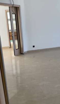 Appartement à louer sur sacré cœur image 4